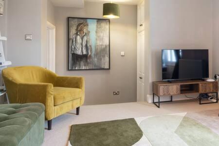 Central, Stunning 2 Bed Apartment With Parking! Cambridge  Exterior photo